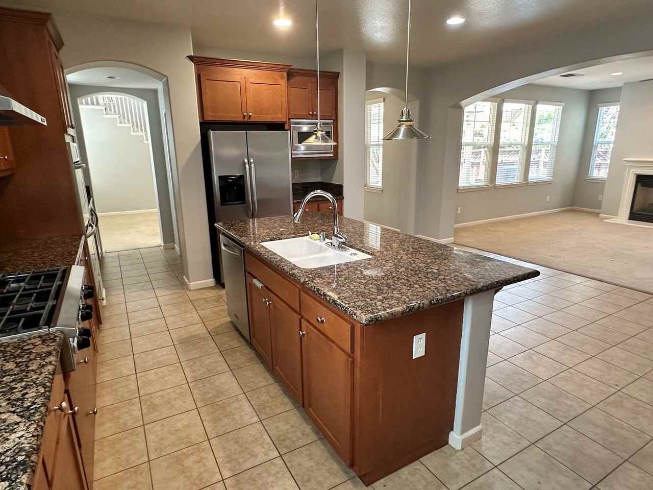 414 W Moraga St - Photo 6 of 23