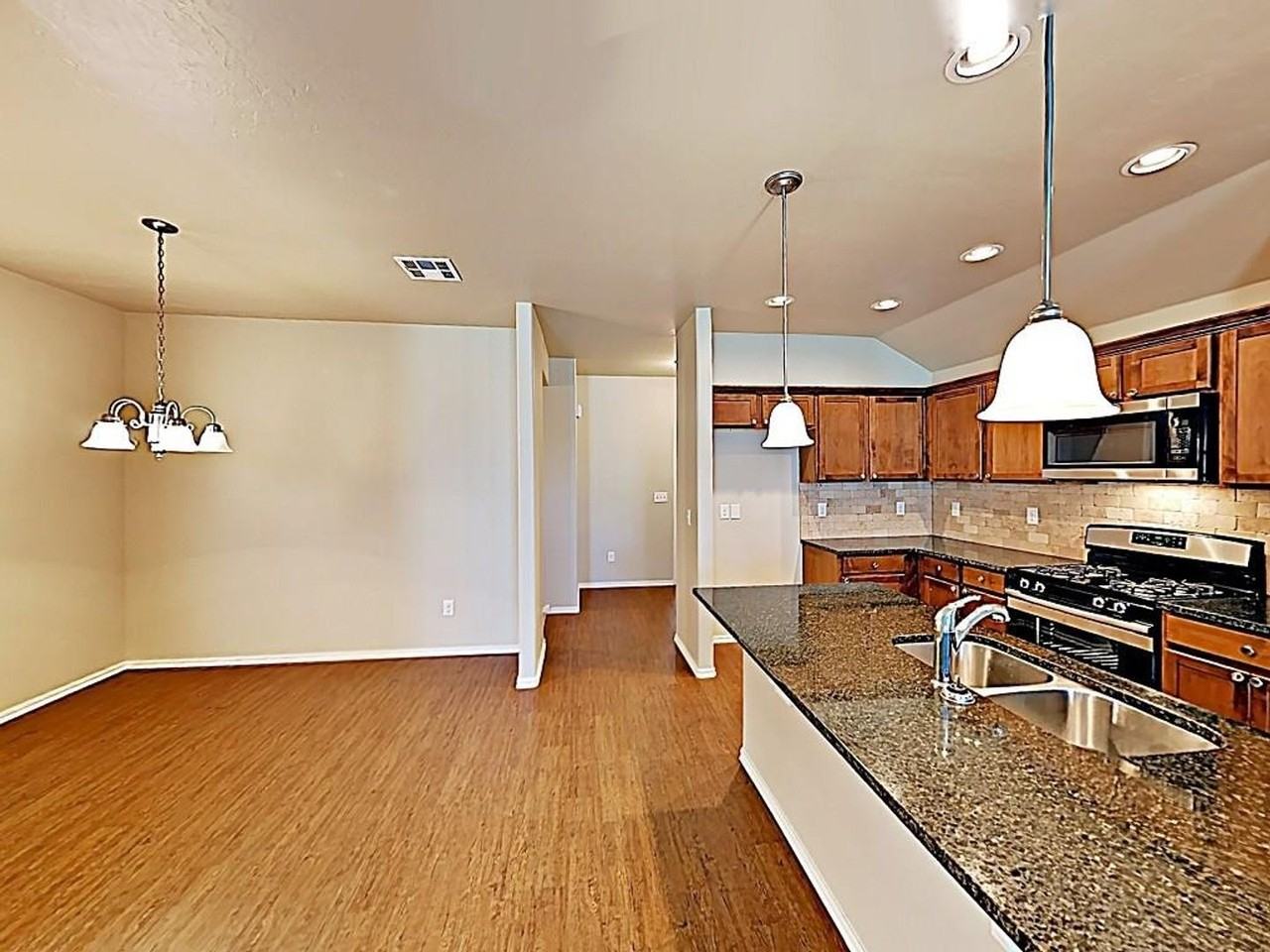 4704 River Mesa Dr - Photo 4 of 12
