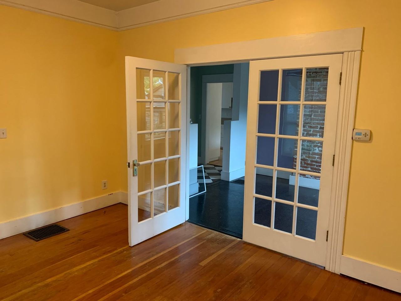 4266 Se Yamhill St - Photo 2 of 23