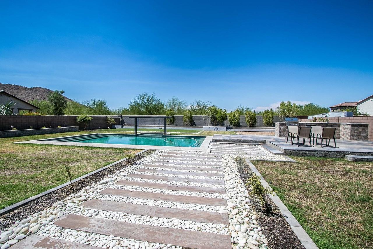 8010 W Chama Dr - Photo 3 of 50