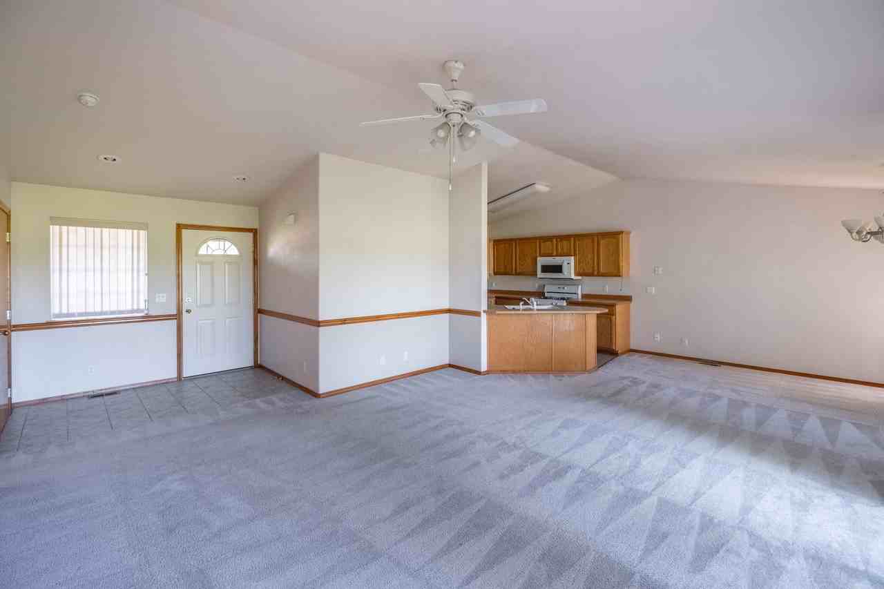 645 E Bogie Dr - Photo 3 of 22