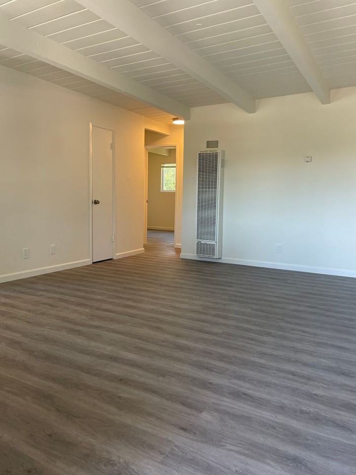 Rolling Hills Apartments - Photo 3 of 11