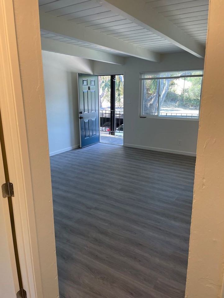 Rolling Hills Apartments - Photo 4 of 11
