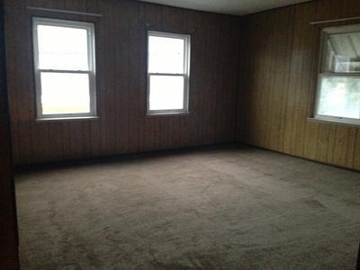 830 Main St - Photo 3 of 7