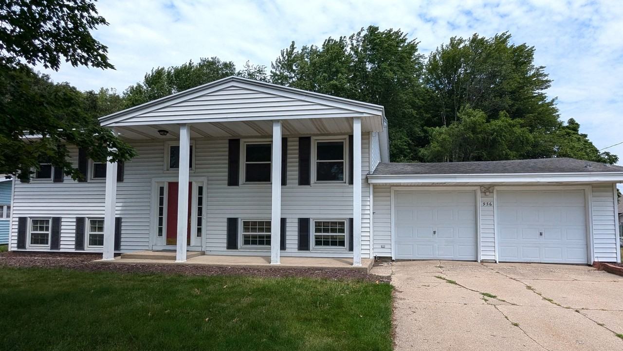 Houses for Rent in Norton Shores, MI - Rental Homes | Zumper