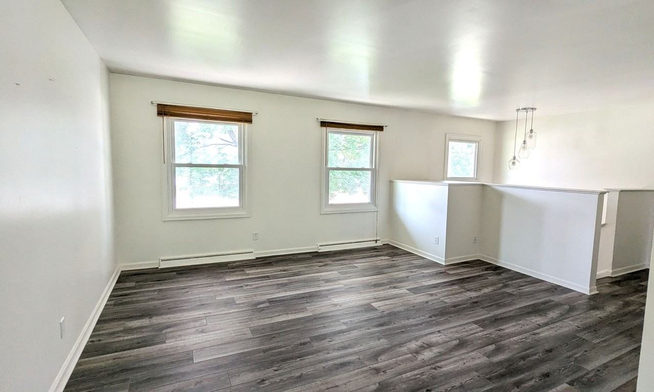 936 Seminole Rd - Photo 3 of 16