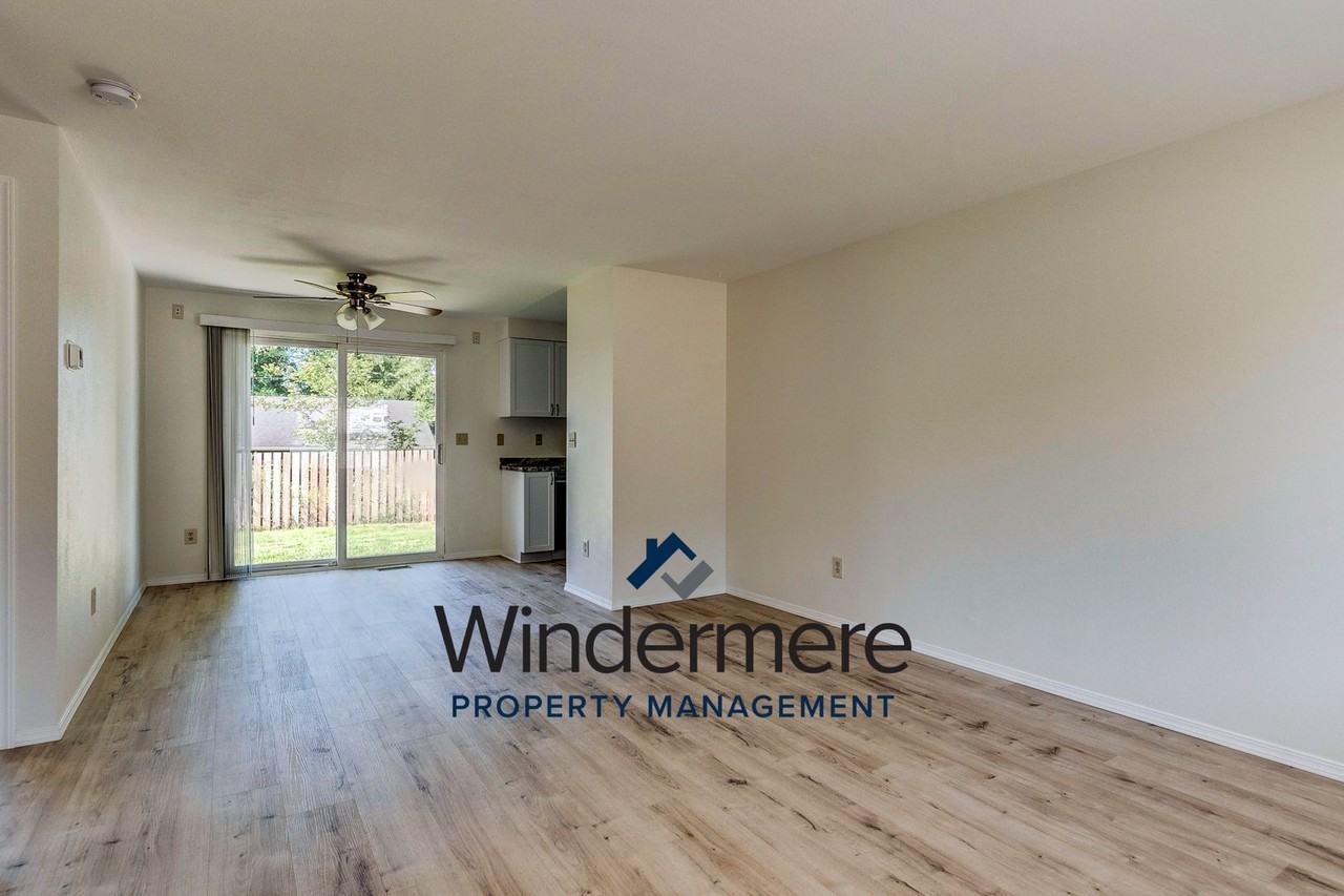 1202 South Dewey Drive - Photo 7 of 20