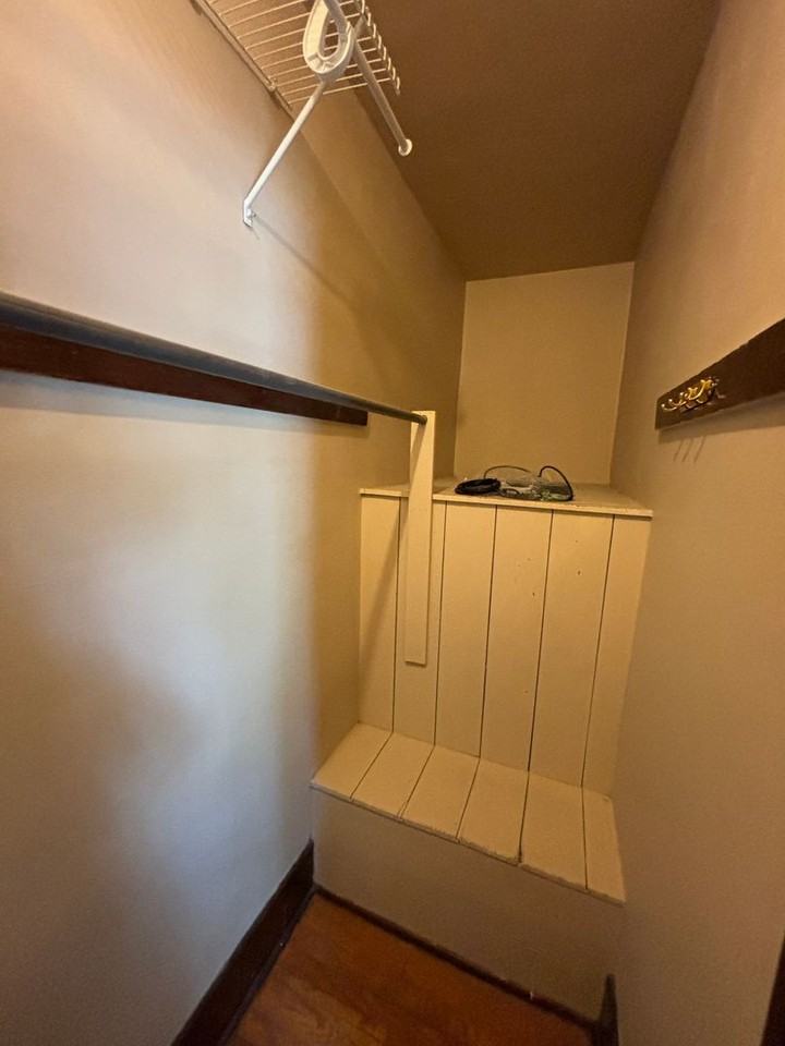 709 E Main St - Photo 6 of 19