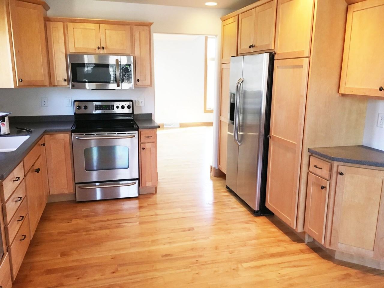221 Lavina Dr - Photo 2 of 24