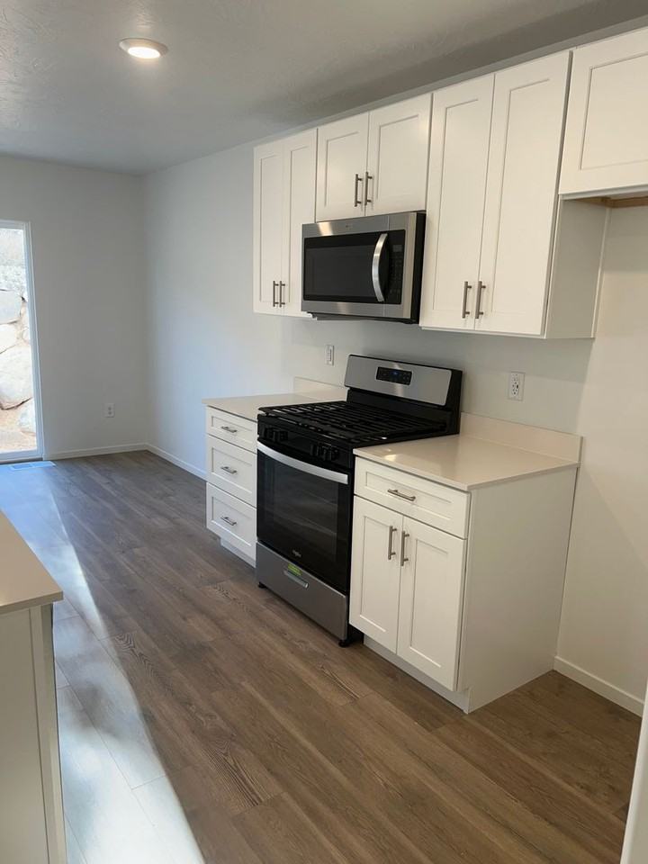 532 S Rockwell Ln - Photo 7 of 36