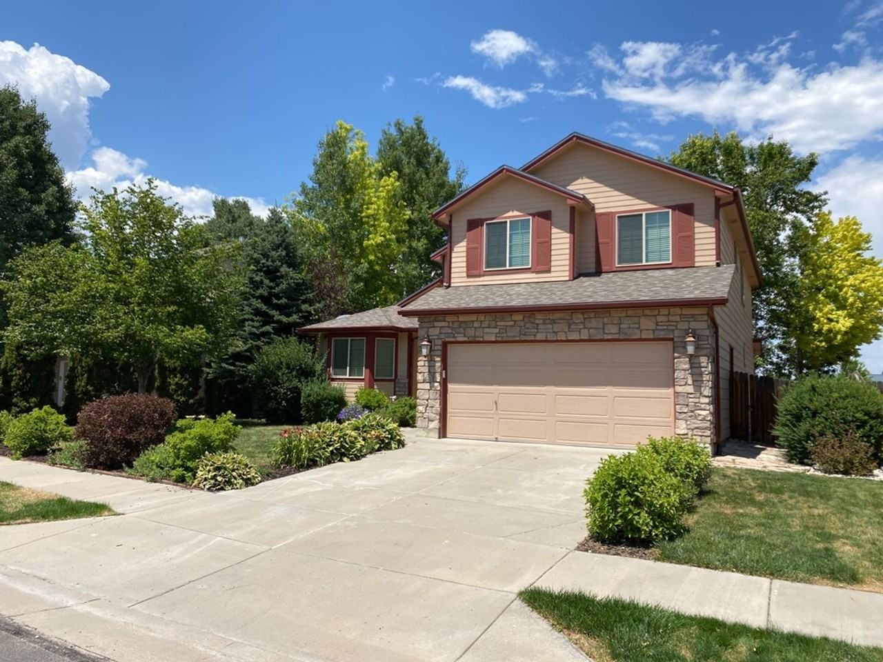 544 Jansen Dr - Photo 2 of 50