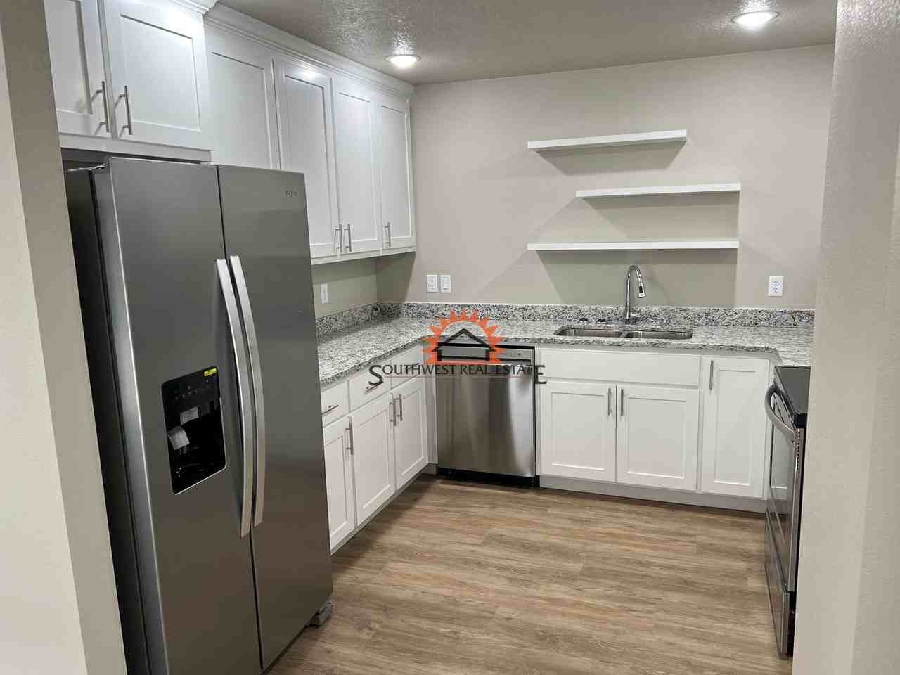 1320 Sonoma #A - Photo 4 of 14