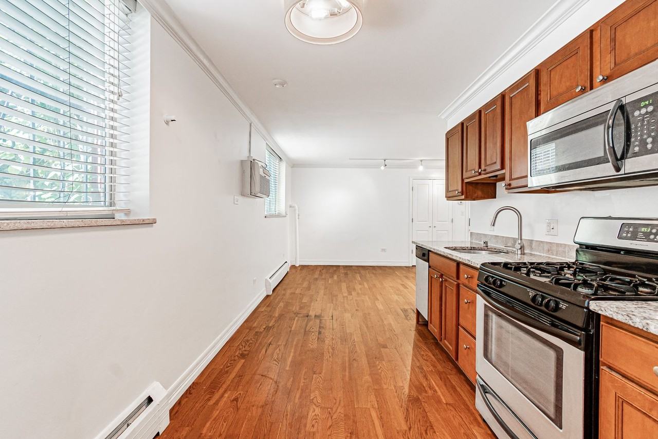 1330 Race St - Photo 6 of 18