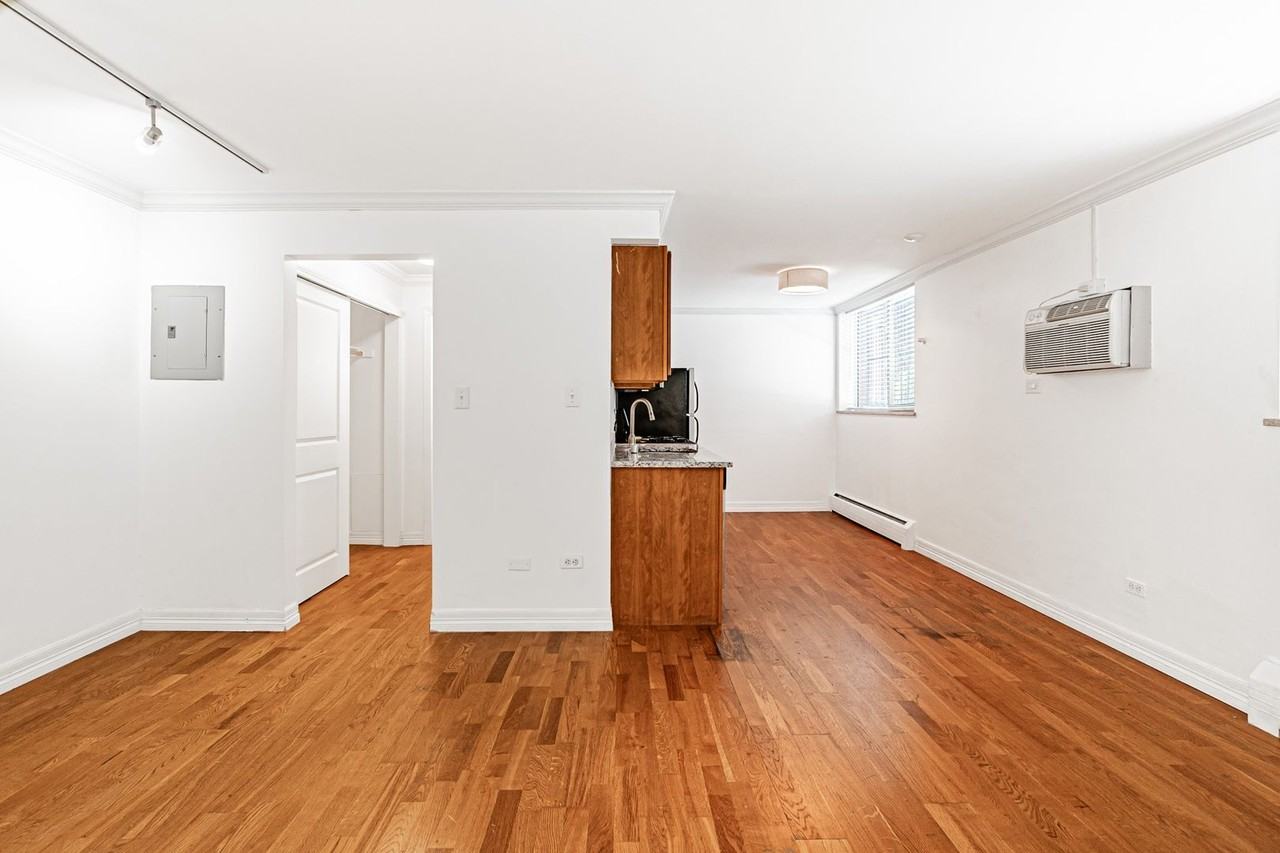 1330 Race St - Photo 3 of 18