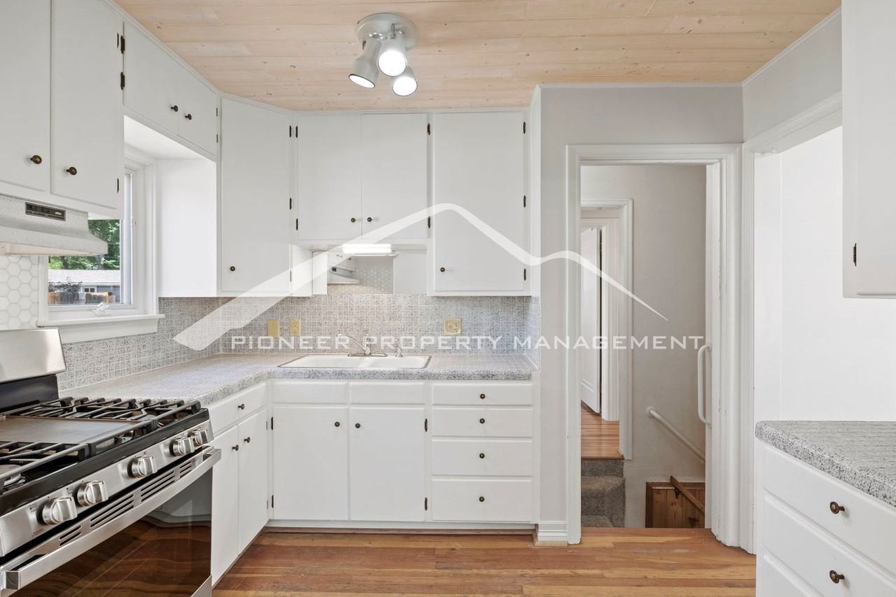 1324 N Franklin St - Photo 5 of 25