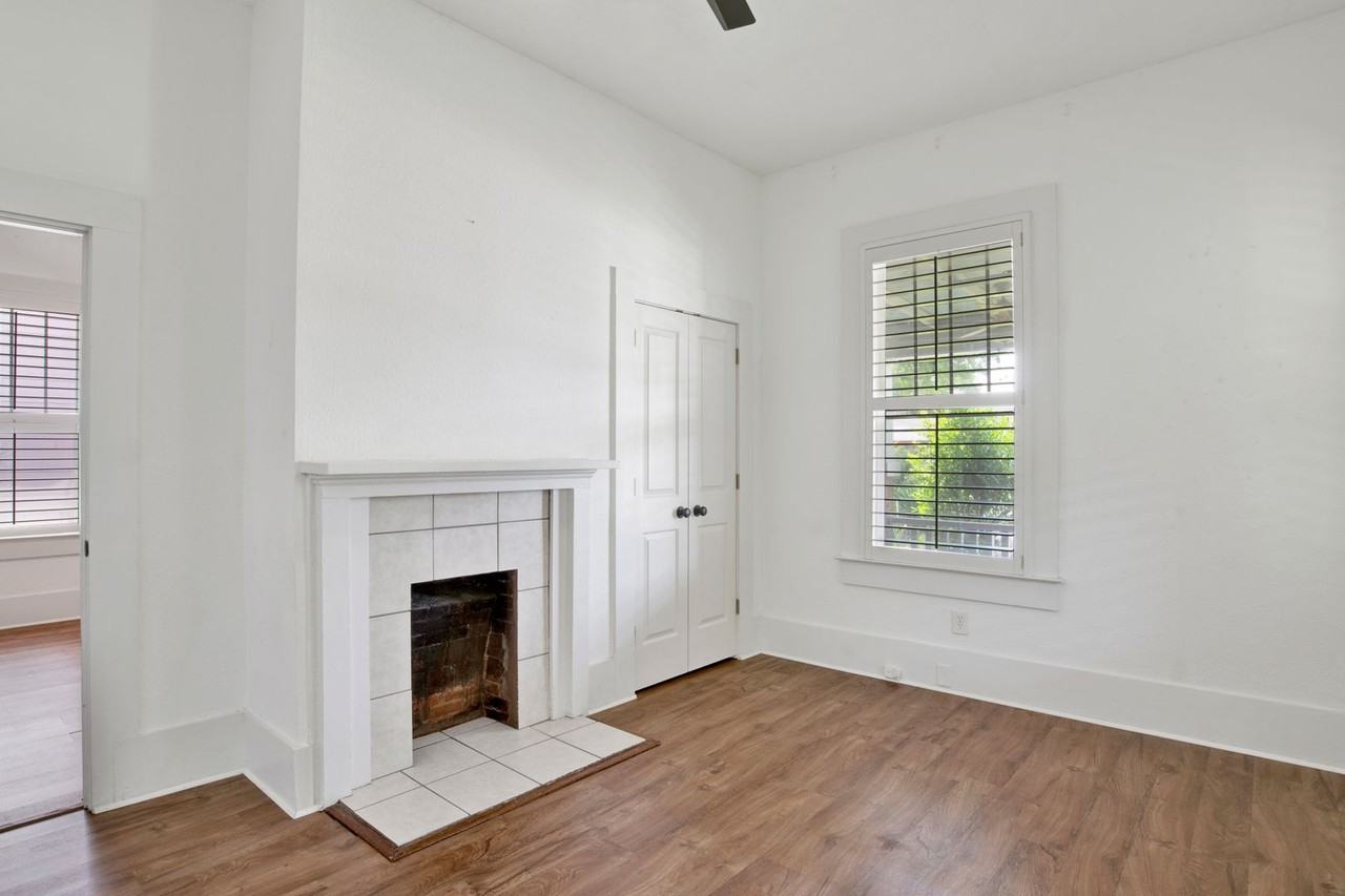 916 E Gonzalez St - Photo 7 of 14