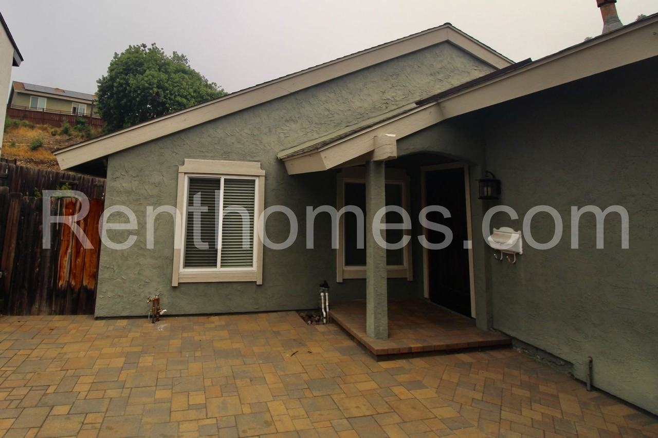 11012 Ironwood Rd - Photo 2 of 28