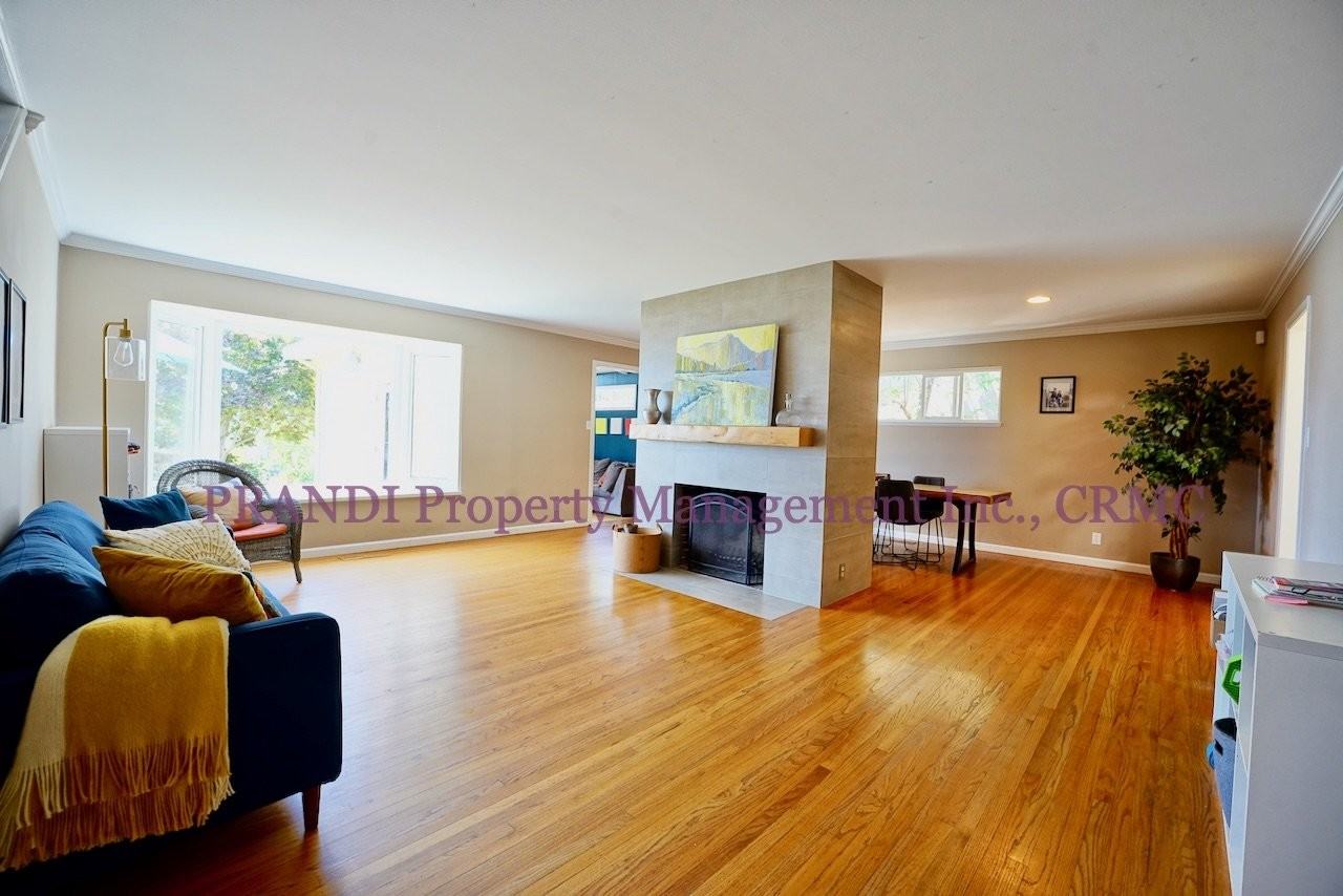 17 Crestwood Dr - Photo 3 of 30