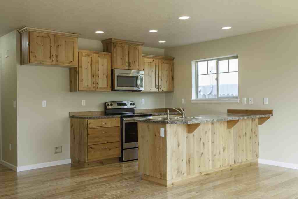 1806 College St - Photo 3 of 8