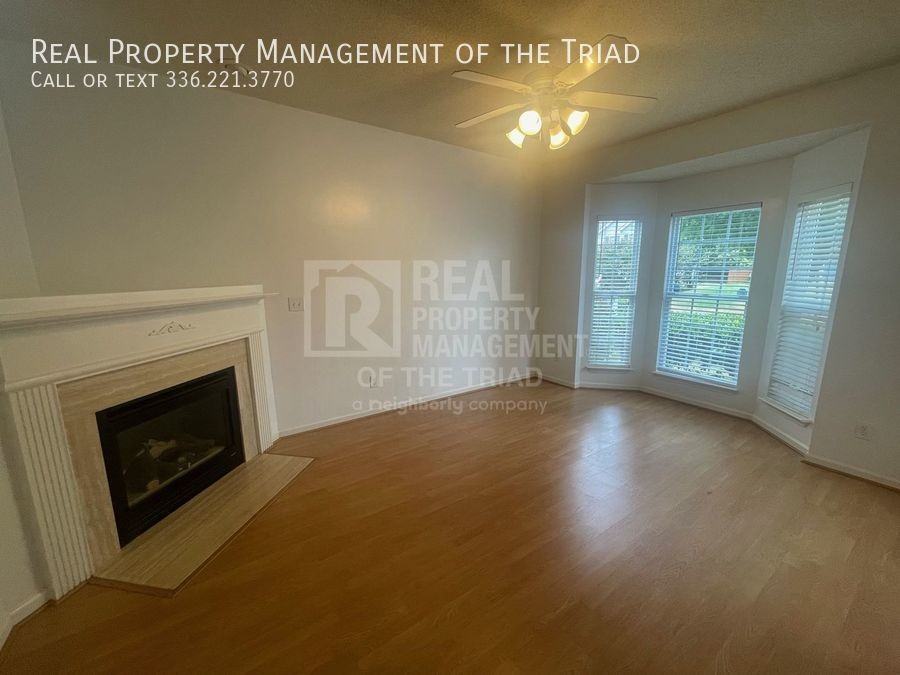 8 Hartsfield Ct - Photo 2 of 23