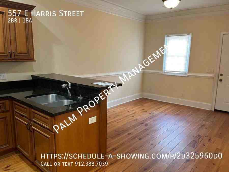557 E Harris St - Photo 5 of 26