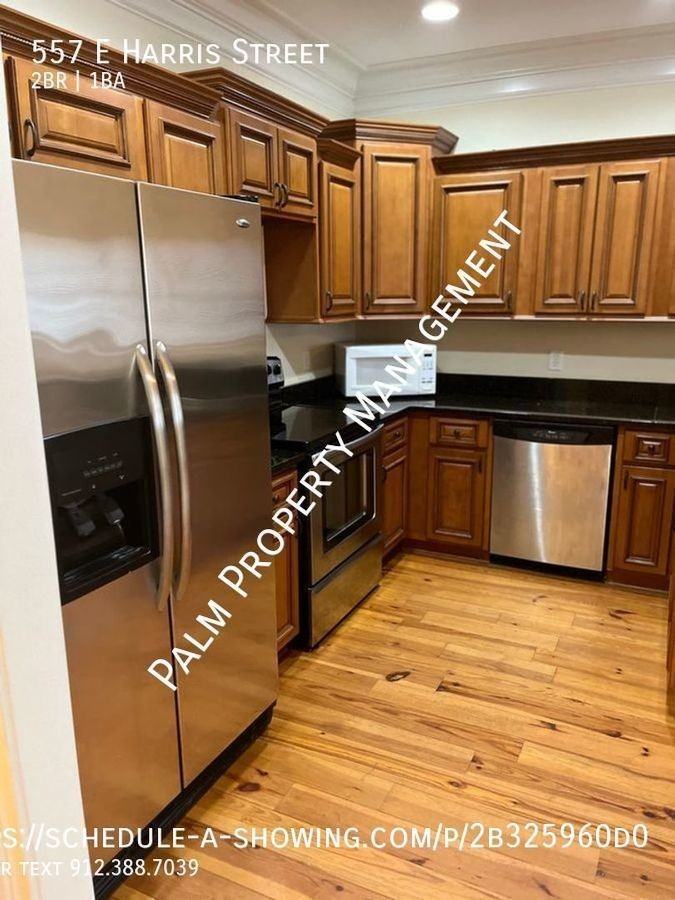 557 E Harris St - Photo 6 of 26