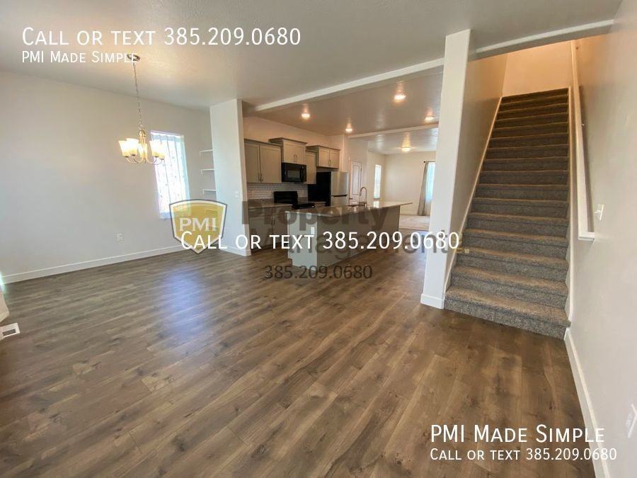 671 W 1435 S - Photo 2 of 16