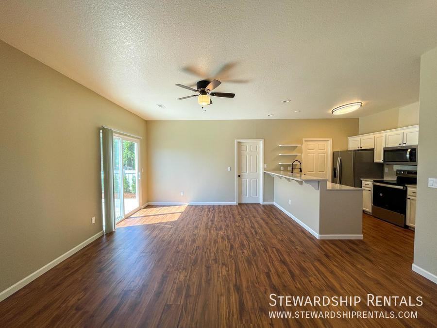 618 E Camden Ln - Photo 3 of 50