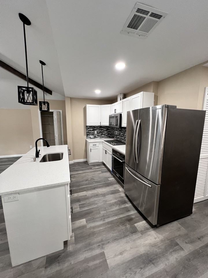 121 N 46th St #NA - Photo 3 of 12