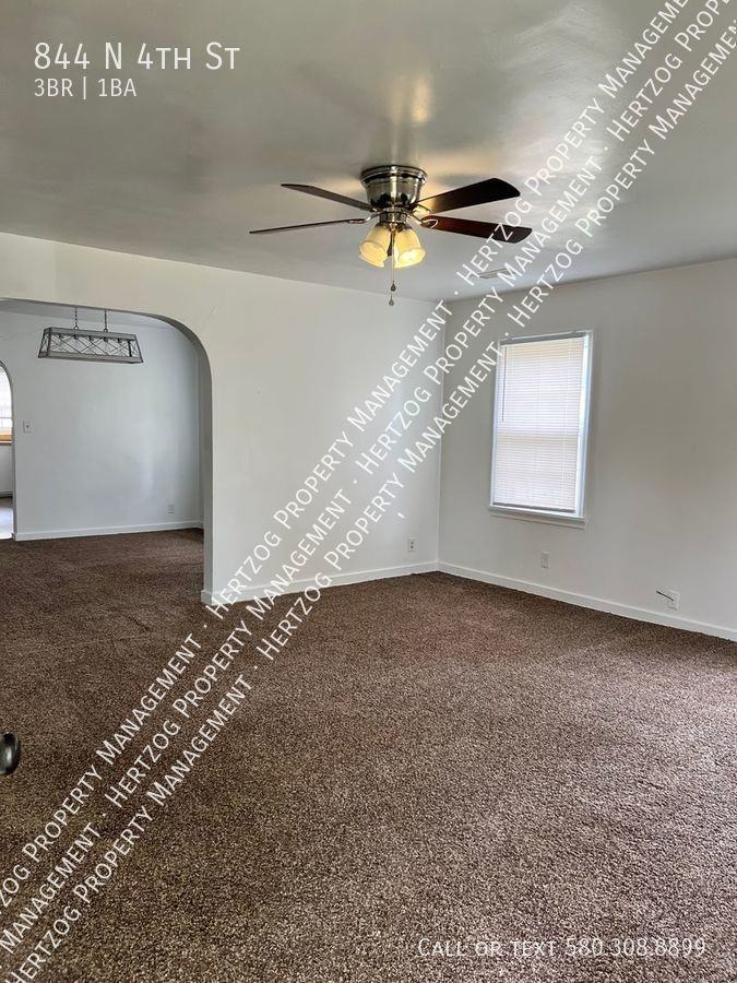 844 N 4th St - Photo 3 of 21