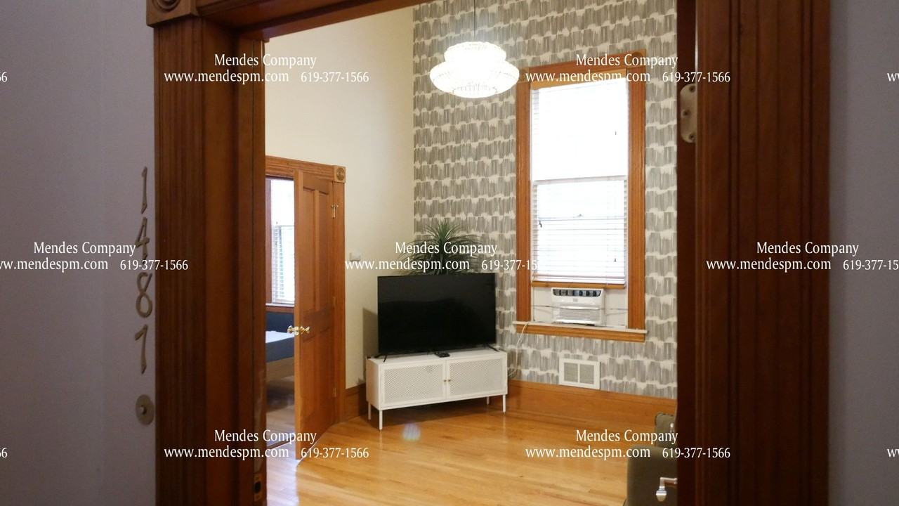 1487 J St - Photo 2 of 13