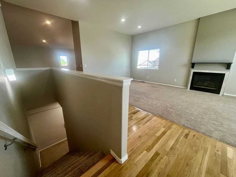 870 Bartlett St - Photo 3 of 24