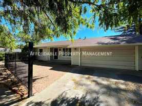 890 N M St - Photo 1 of 1