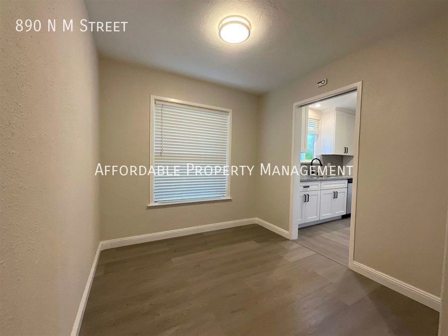 890 N M St - Photo 6 of 14