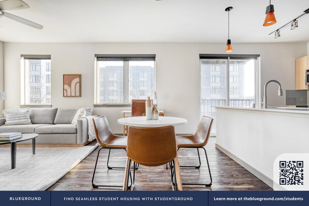 2428 Northwest Market Street - Photo 7 of 35