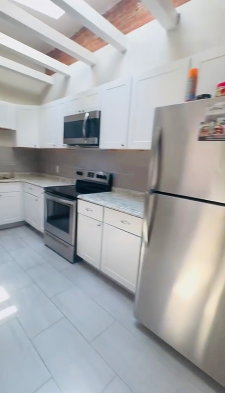 412 Chambers Ave #B - Photo 3 of 16
