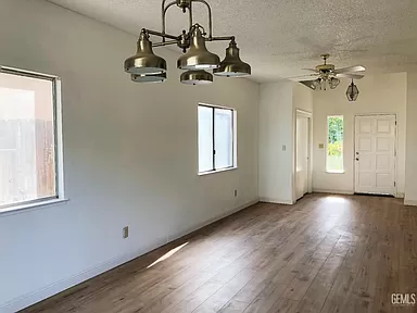 2812 Pecangrove Dr - Photo 3 of 12