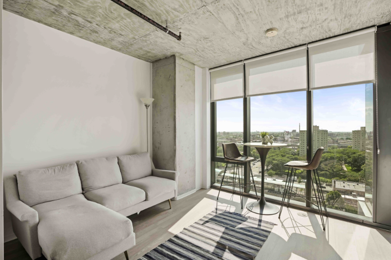 2180 S Wabash Ave - Photo 3 of 22