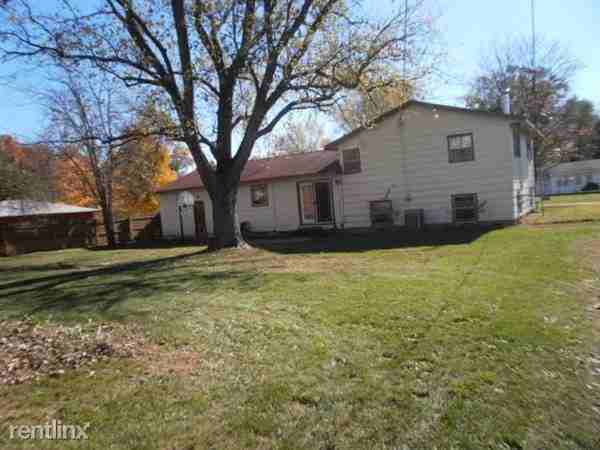 33136 Bernice Ave - Photo 2 of 17