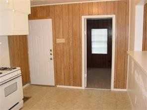 2029 Narobi Pl - Photo 3 of 9