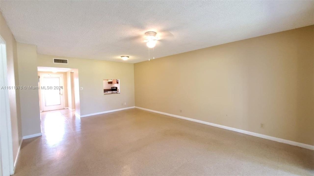 1050 Country Club Dr #202 - Photo 3 of 8