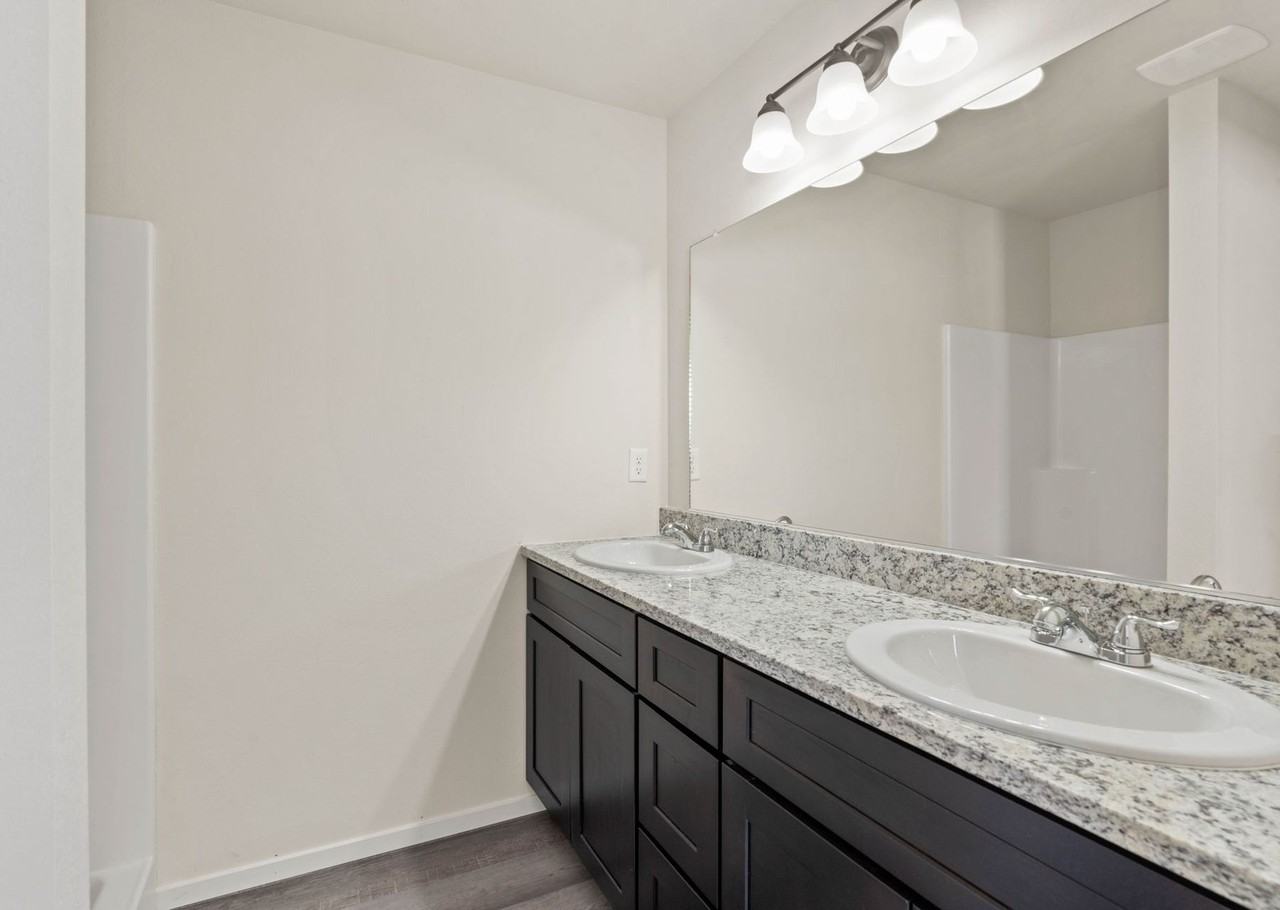 7320 S Fruitvale Rd #E12 - Photo 5 of 41