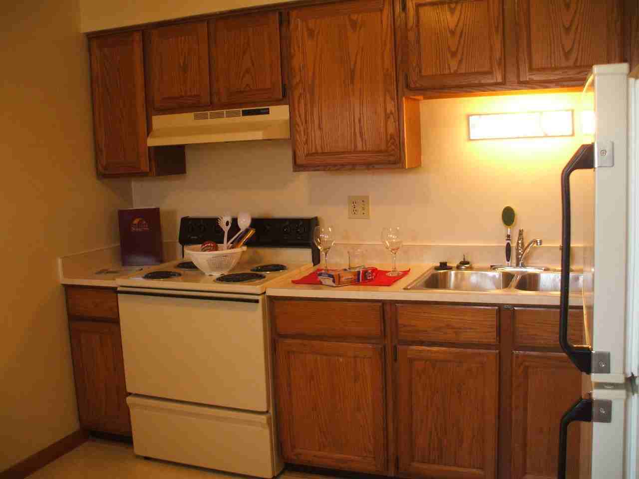 Oak Park Apartment Homes - Photo 6 of 15