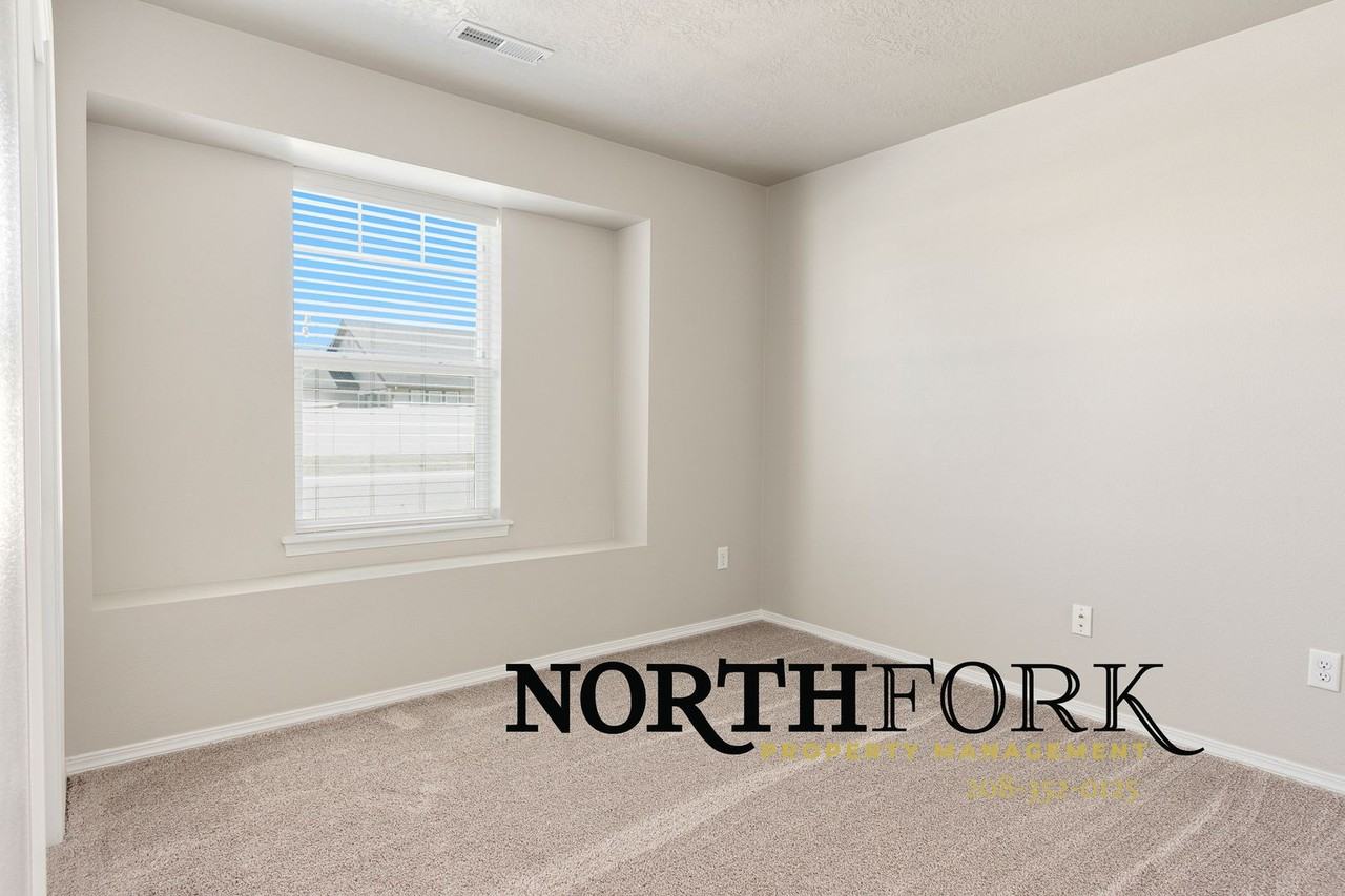 7925 E Bunker Hill St - Photo 7 of 20