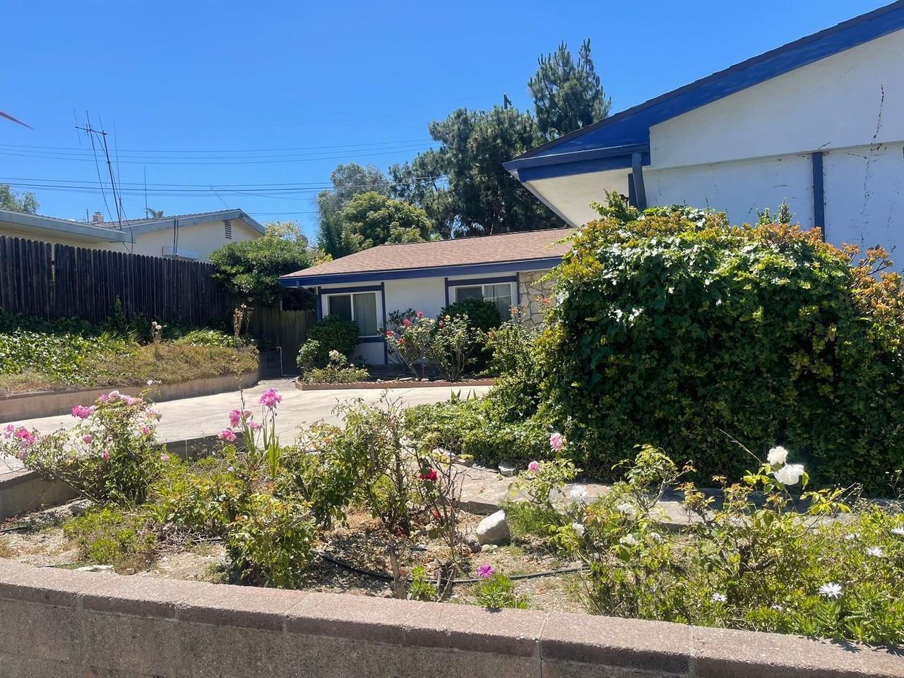 7002 Willowtree Dr - Photo 3 of 14