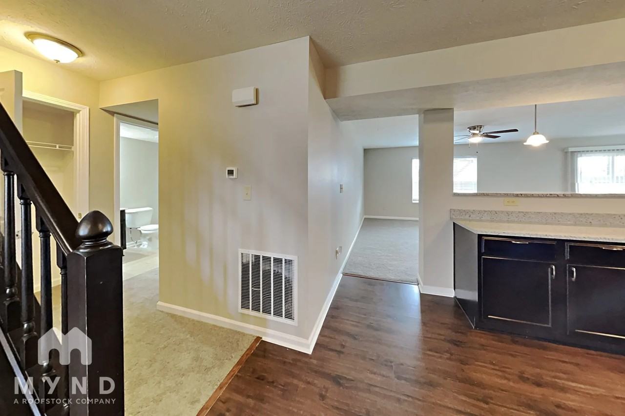 18211 Pennsy Way - Photo 2 of 37