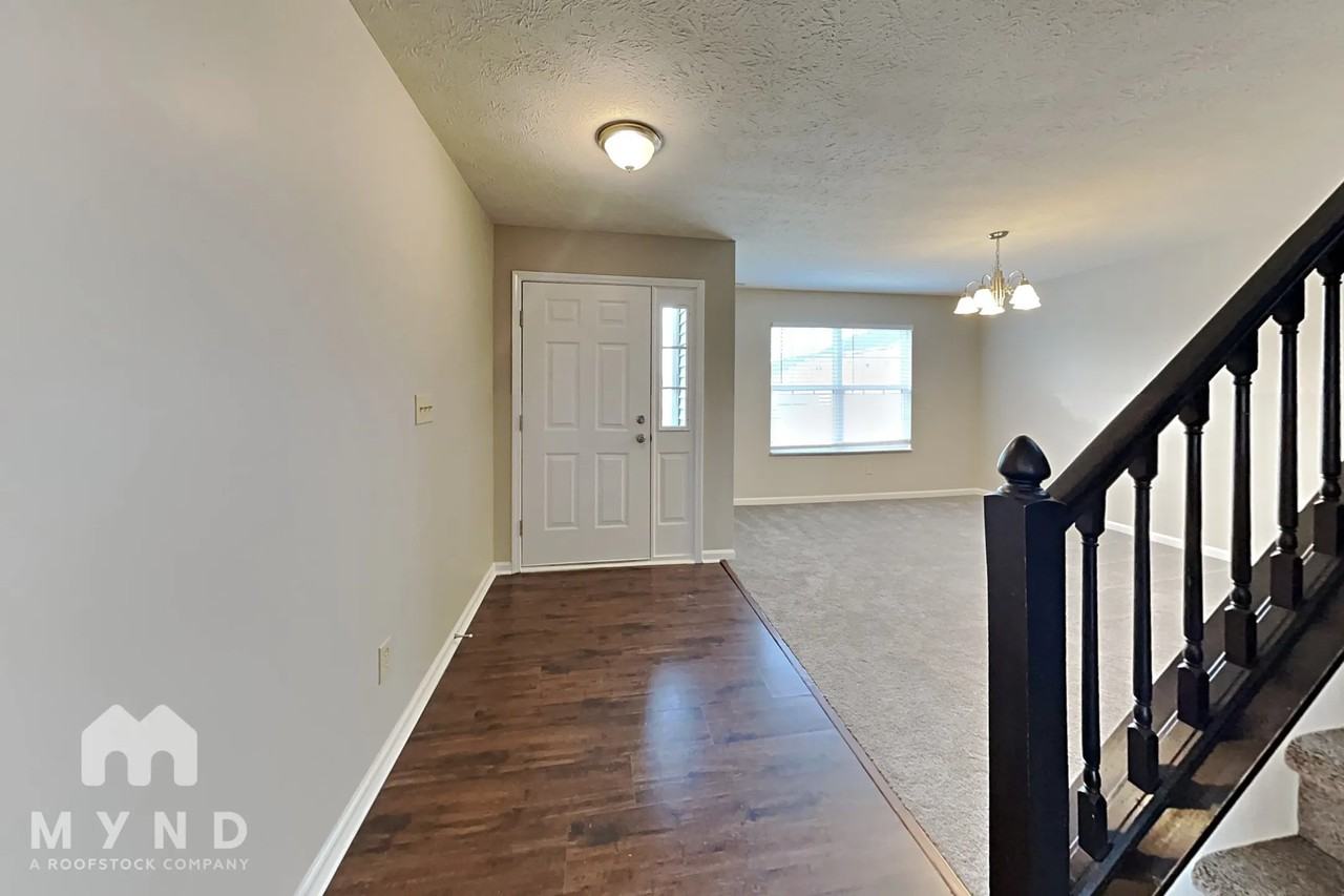 18211 Pennsy Way - Photo 3 of 37