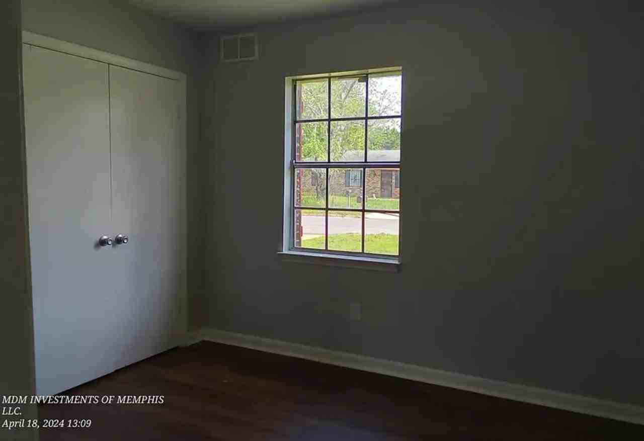 3807 Glenburee St - Photo 2 of 6