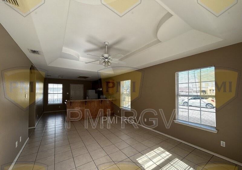 3113 Carson St - Photo 3 of 10