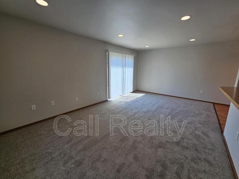 2420 E Joseph Ave - Photo 4 of 16
